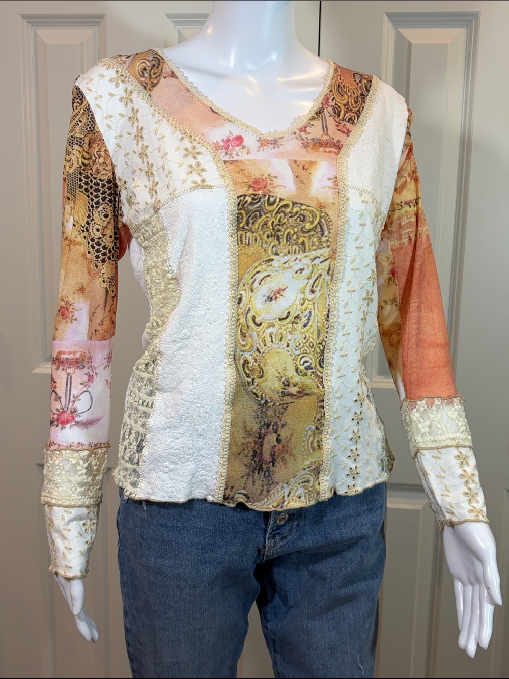 Evalinka, made in Italy, V-Neck mixed media Blouse